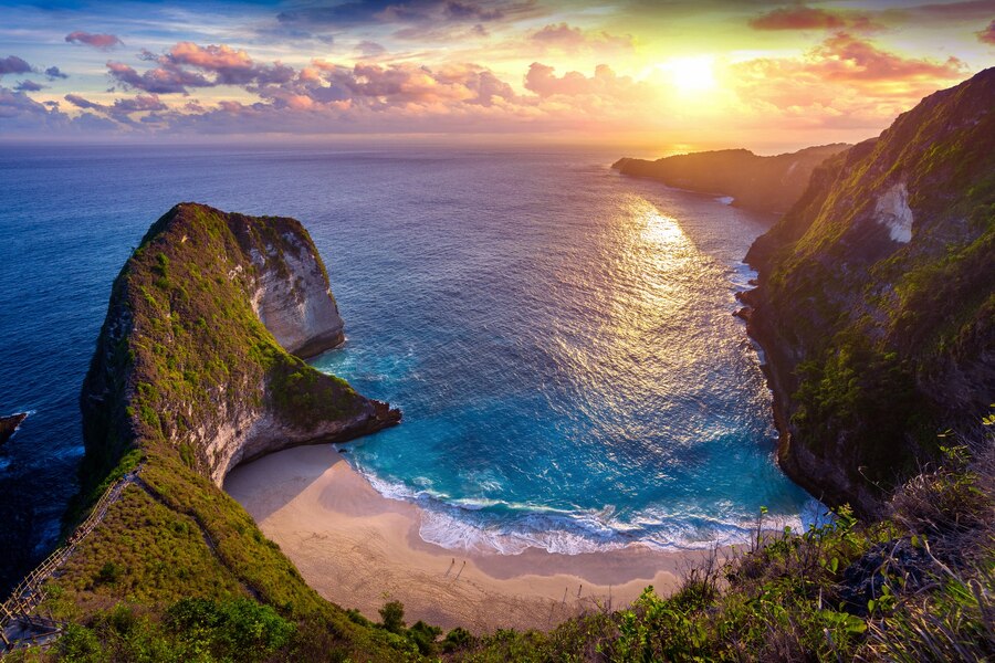 Bali and Indonesia: Paradise on Earth. A Magnet for Investors or the Potential of a Resort Paradise?