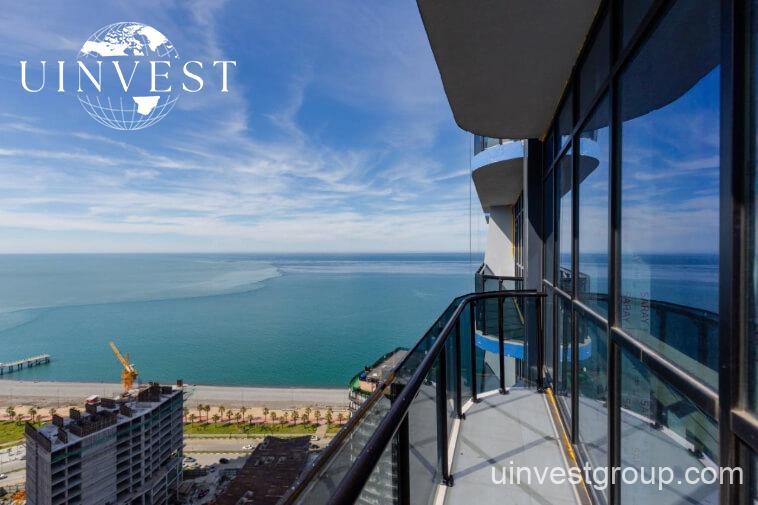 Horizon Elegance Tower in Batumi – modern 32-floor aparthotel with panoramic balconies and sea views, located 150 meters from the Black Sea.