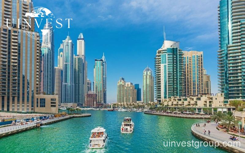 lake tower in dubai