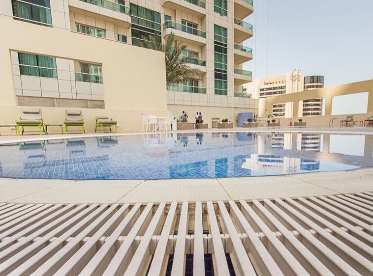 The Royal Oceanic Dubai Marina swimming pool